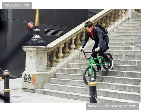 俱乐部神秘投资人现身，看台座位引热议