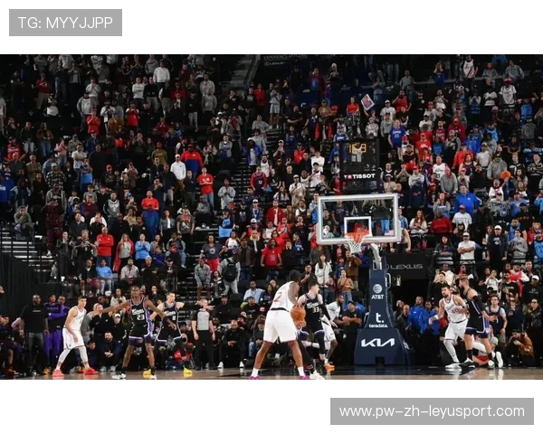 伦纳德关键防守抢断,快船靠抢断打出转换得分 伦纳德关键防守抢断,快船靠抢断打出转换得分