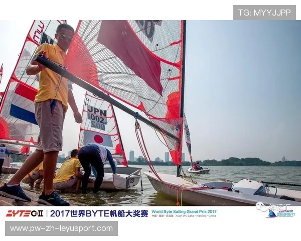 世界帆船大奖赛中国队在强风中稳定航行夺胜 世界帆船大奖赛中国队在强风中稳定航行夺胜
